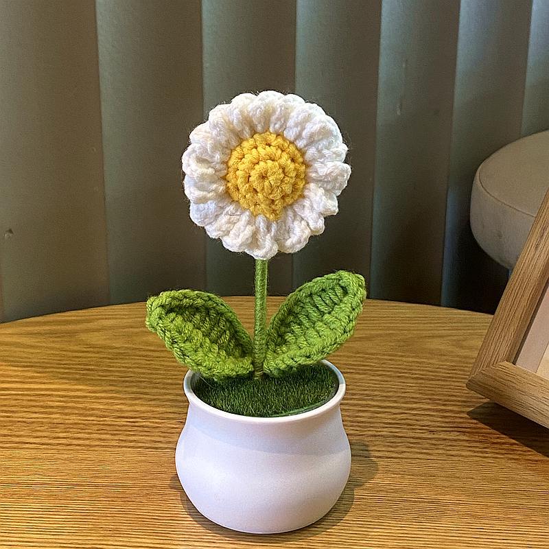 Diy håndlagde heklede blomster i potte ferdig vevd bukett kunstig strikket blomst valentinsdag hjemmedekor skrivebord: Hvit