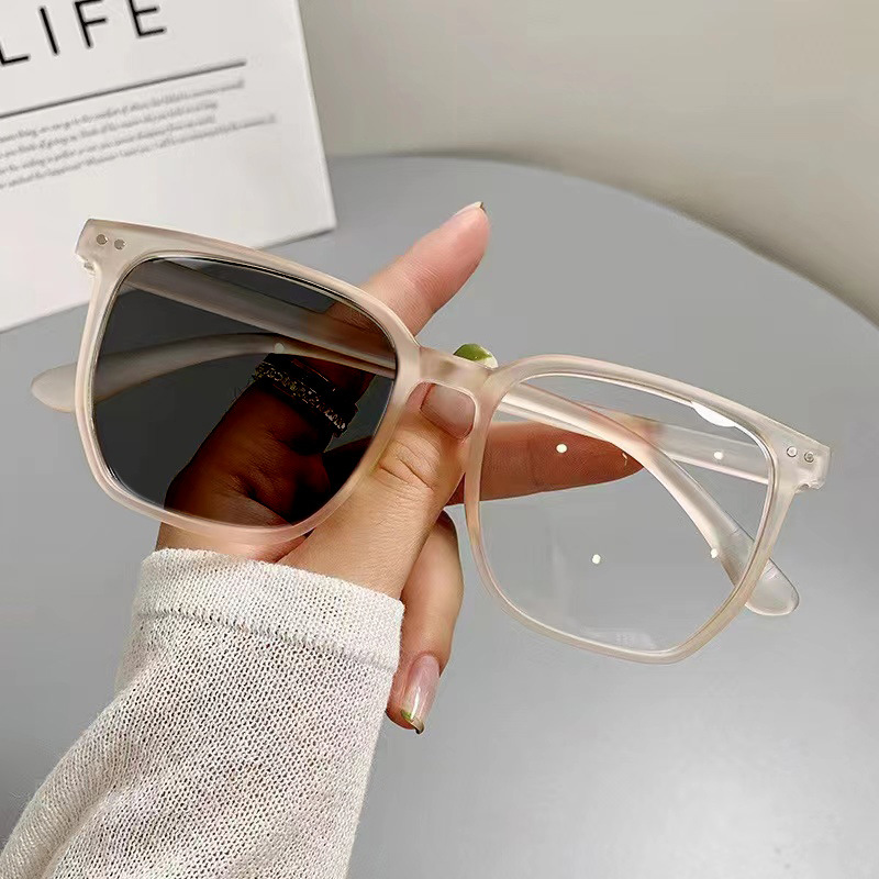 Photochromic Myopia Glasses Man Woman Square Anti Blue Light Finished Prescription Eyewear Ultralights Retro Glasses: Brown / +250
