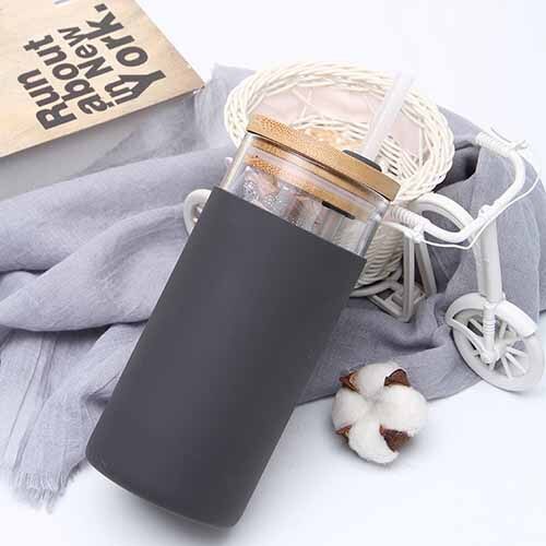 550ml bambu lock glas vatten te tumblers glasflaska med silikon hylsa te kaffe dricksflaska med sugrör: Mörkgrå