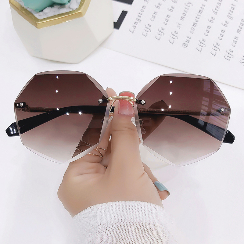 Gafas de sol octogonales sin montura para mujer, gafas de sol metálicas Retro, protección UV, lentes de corte a la , gafas de sol UV400: Morado