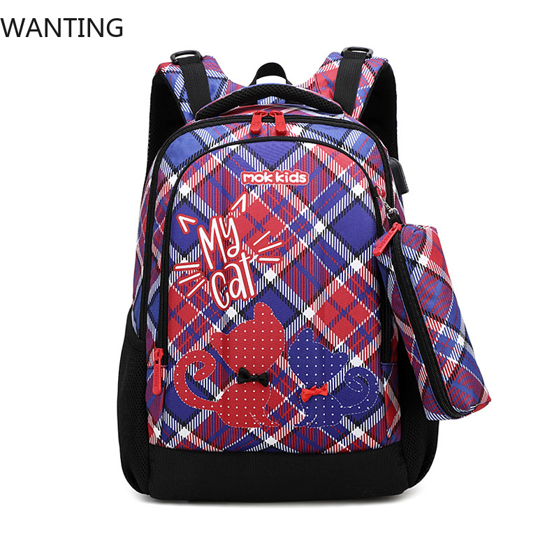 Svarta fotbollsryggsäckar för pojkar, hårda ortopediska skolväskor för mellanstadiet, usb-laddning, multifunktionell ryggsäck