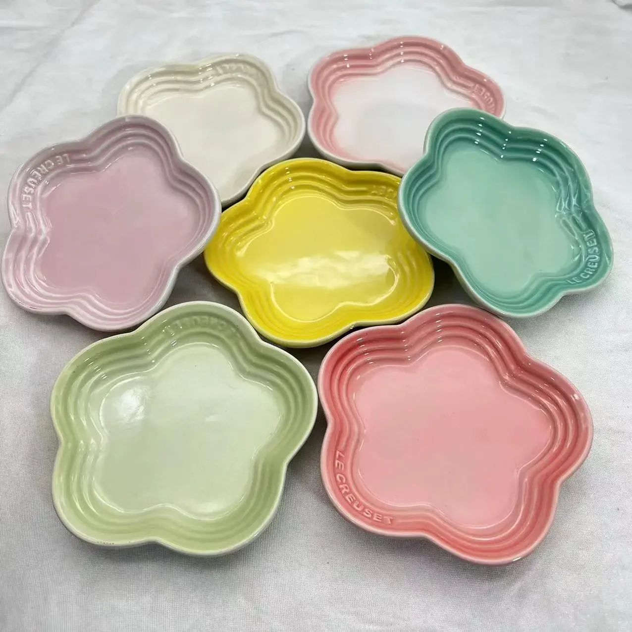 5,5 zoll Pflaumenblüte Kleine Teller Französisch Kühle Farbe Kuchen Dessert Teller Keramik Geschirr Haustier Schrittweise Spike Knochen Platte Geschirr