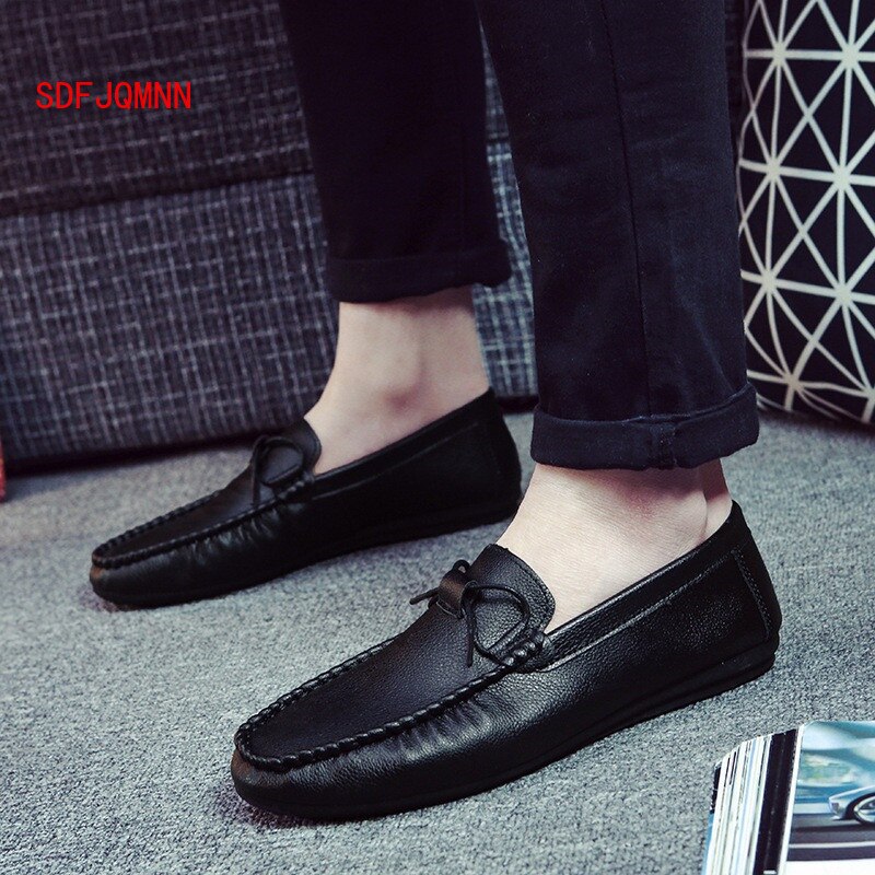 Märke män loafers män läder fritidsskor vuxna mockasiner körskor män herrskor unisex