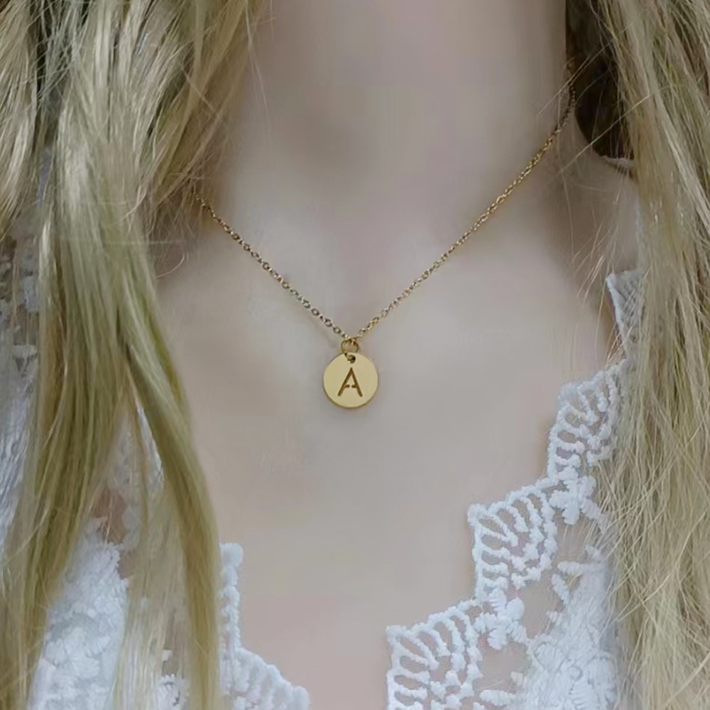 Collana con ciondolo nome lettera iniziale in acciaio inossidabile 316 per donna Collane di moda con 26 lettere dell'alfabeto AZ 26 all'ingrosso  36