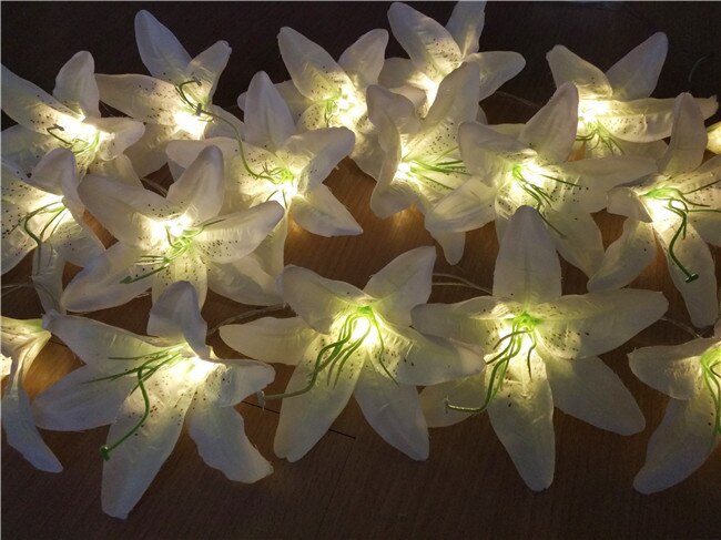 Batteridrivna konstgjorda lila liljor blommor saga ljus, bröllopsfest sovrum jul trädgård alla hjärtans dag & #39 ;s dag inredning: Vit