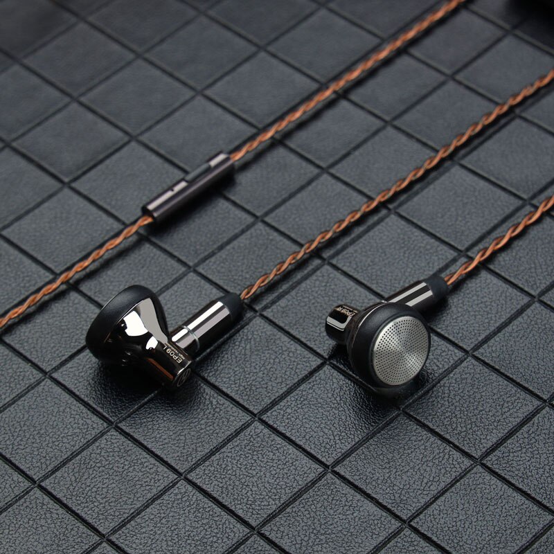Jcally EP09 HIFI Dynamic In ear Earphone oxygen free copper silver plated earphone cable wire Headphone with microphone