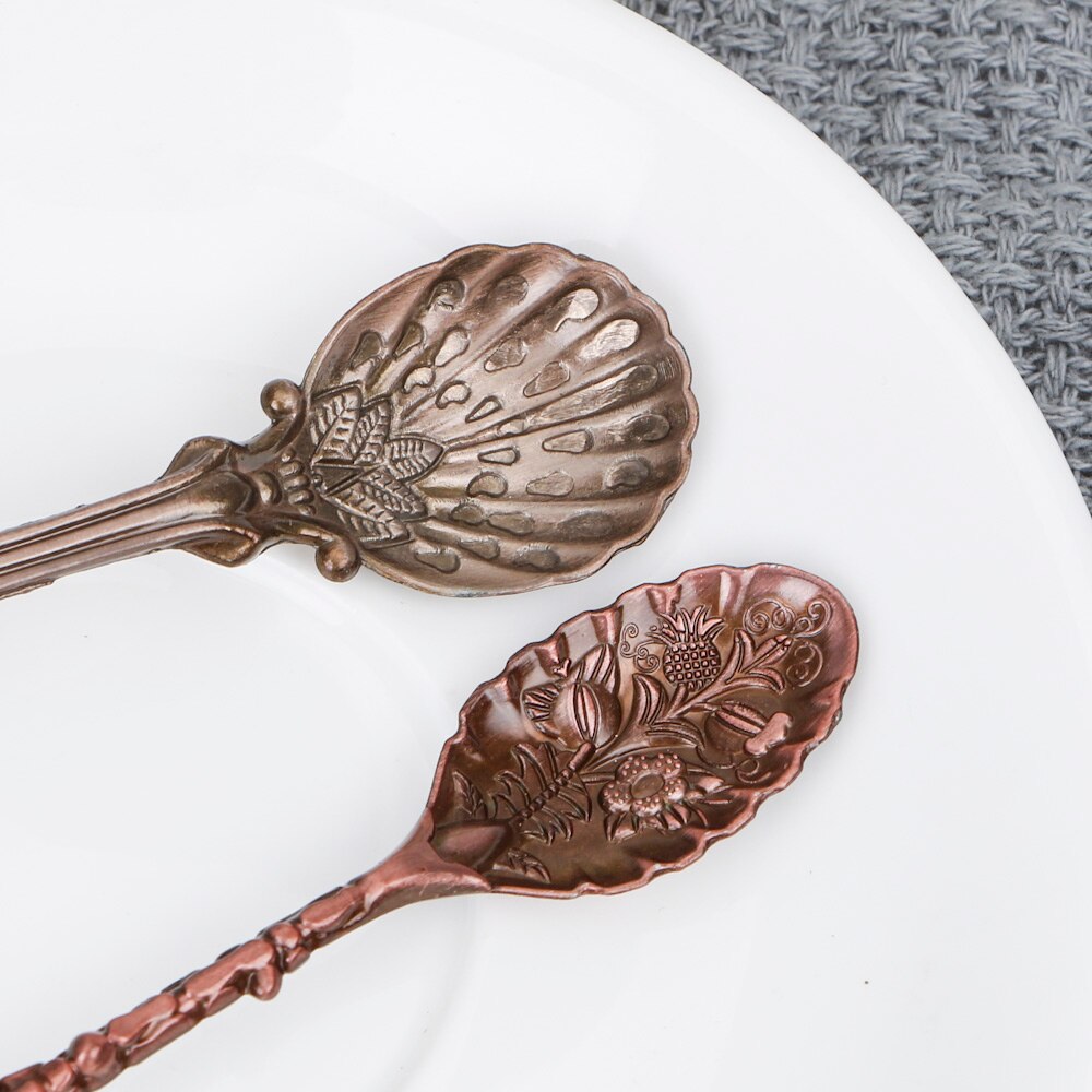 6 stykker / sæt blomst udskåret ske og gaffel sæt til kaffe te mælk dessert frugt royal antik vintage royal stil