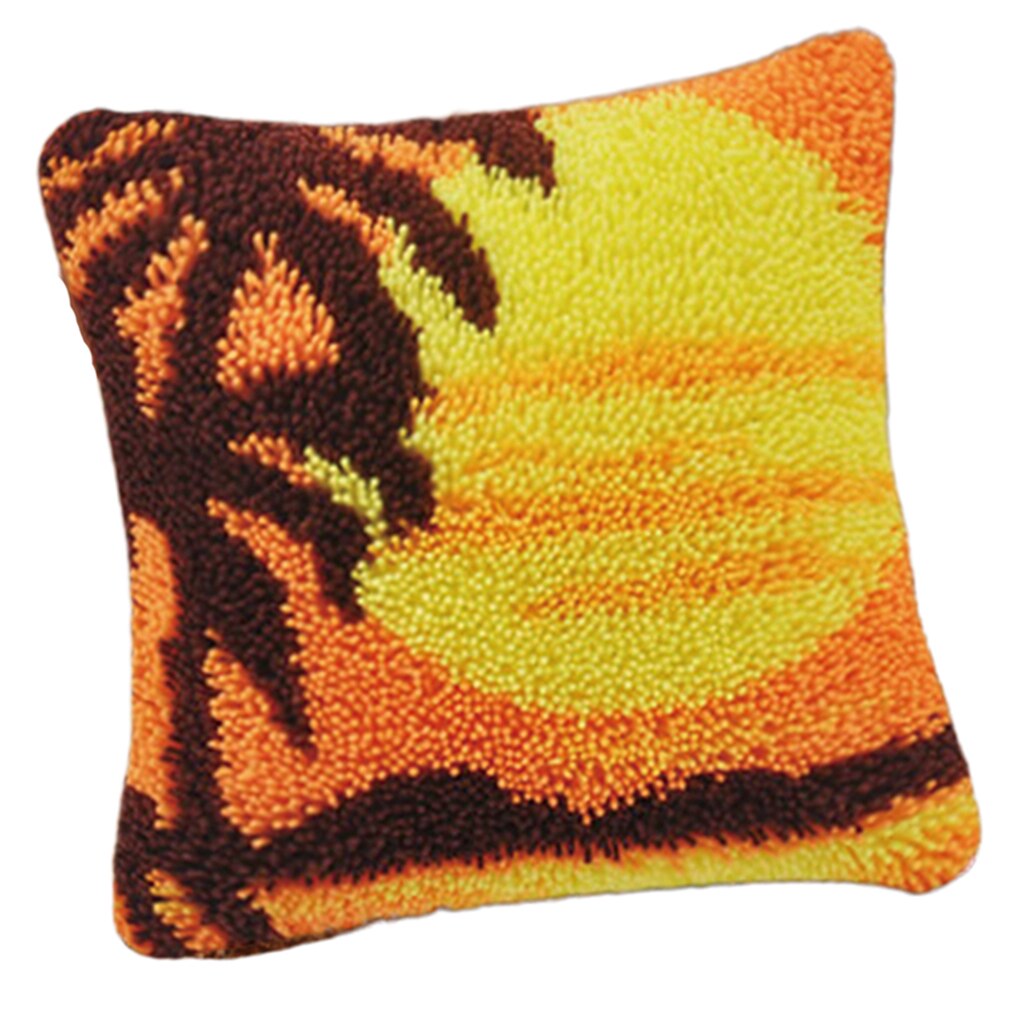 Fancy Latch Hook Kit with Basic Tools for Beginners 17x17'' Handicraft