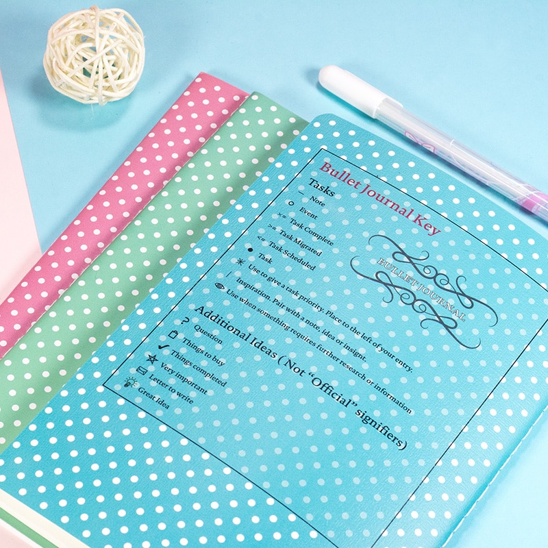 punktum Nett kule notisbok skrivesaker bok mykt omslag prikkete tidsskrift bujo