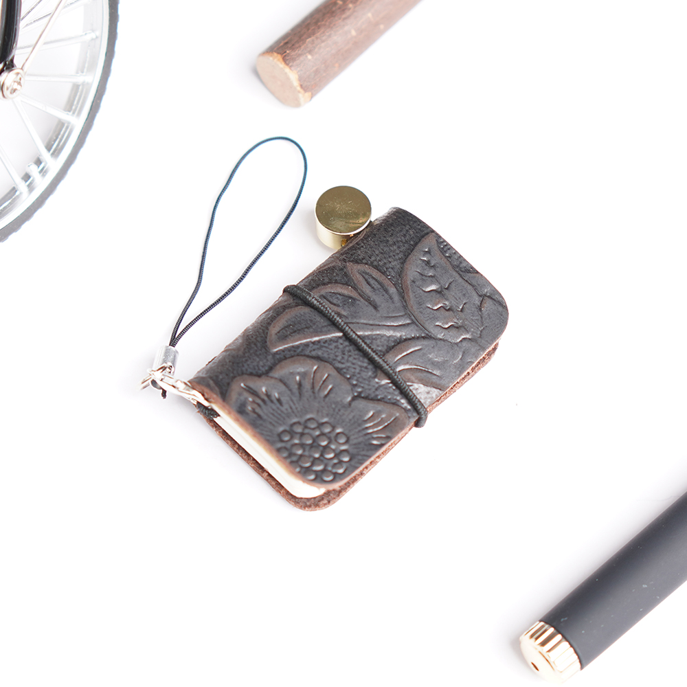 Ultra Mini notebook Traveler's manual Retro Leather style book Applicable to hang Decoration Diary book notepad 32 sheet 64 page: Black