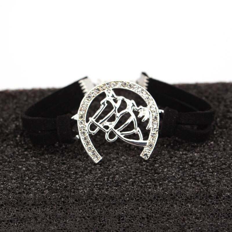 Hzew zwei horse kopf Hufeisen u form armbänder zwei farben armband