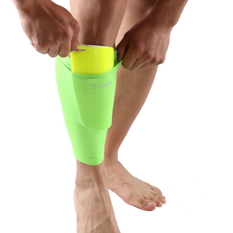 FußBall Schienbein Wachen Kalb Unterstützung Schutz FußBall Schienbein Wachen Torwart FußBall Bein Ärmel Schutz Pads Socken mit schild: Grün / M