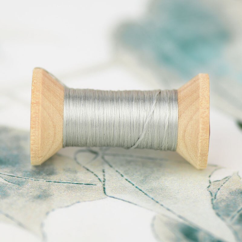Hand embroidery embroidery silk 20 meters per thread thread silk hand embroidery thread Grey green: 1