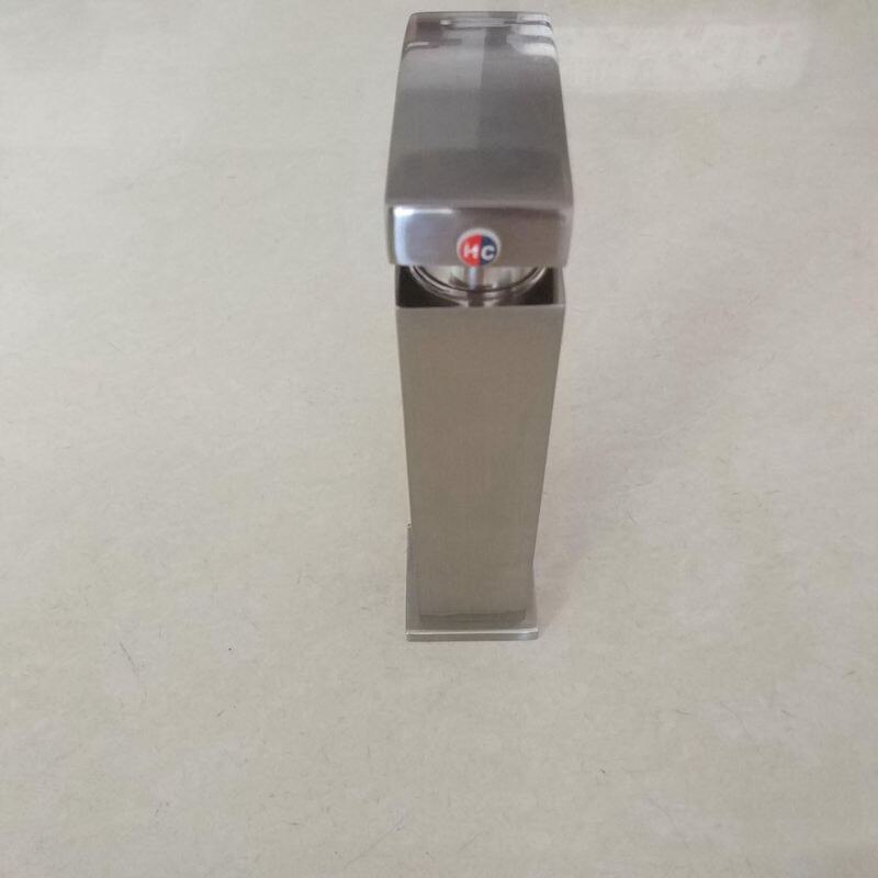 Grifos de fregadero de lavabo de cascada grifo Monobloc grifo de un solo mango Baño
