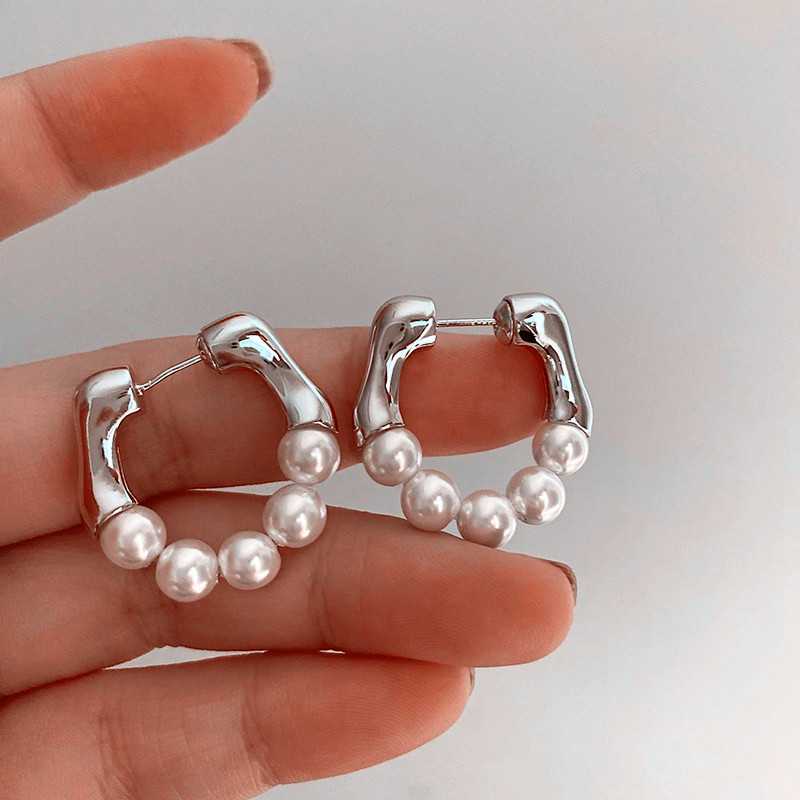 YANGLIUJIA Pendientes de perlas de metal Estilo europeo y americano Pendientes de tuerca de con personalidad Accesorios de boda de viaje para chica: Color amarillo dorado claro