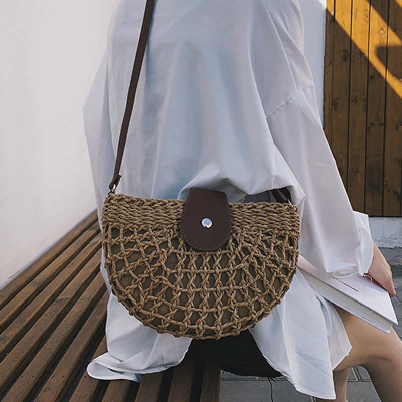 Straw Bag Women Hand-Woven Hollow Handbag Moon Shape Rattan Bag Big Capacity Drawstring Handbag Casual Travel Beach Bag: Khaki