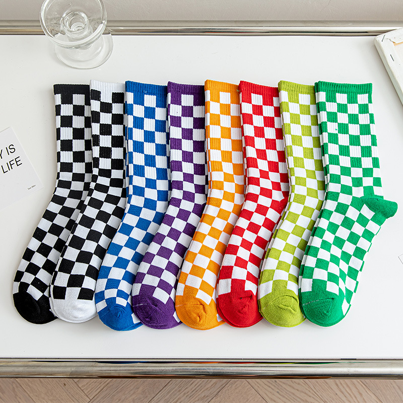Women Socks Checkboard Harajuku Street Black White Squares Pattern Plaid Novelty Skateboard Funny Cotton Socks For Girl
