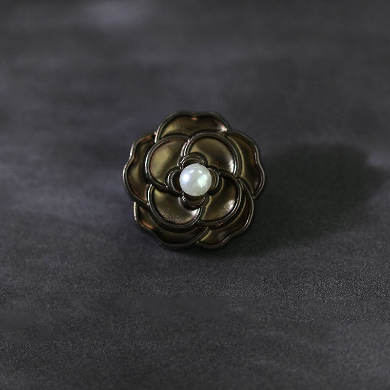 Super vackra pärlblomma knappar för skjorta dam & #39 ;s klädtillbehör svarta kjolknappar dekorativa knappar för kläder: Brons / 23mm-10 st