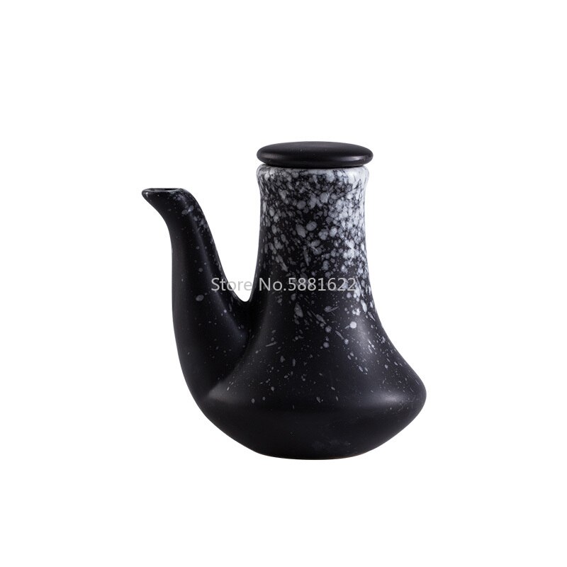 Japanese Style Ceramic Retro Black Soy Sauce Pot Small Vinegar Pot with Lid Sauce Jar Bottle Tableware