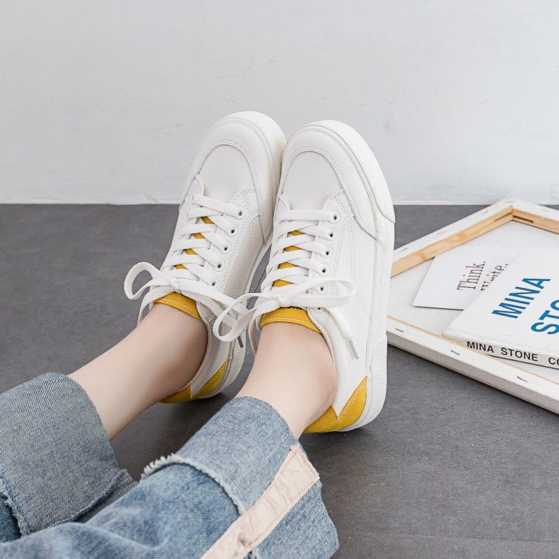 Vita sneakers dam pu-läder lågklackat platt plattform dam snörning vita skor dam storlek 35-40 ab512
