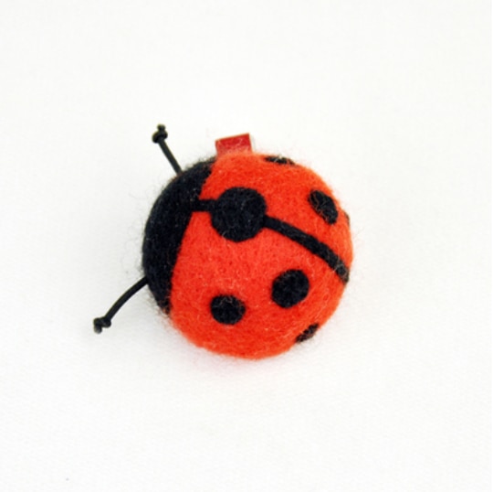 Spinka robić włosów, pszczoła miodna, biedronka, grzyb wiśniowy, truskawka DIY zestaw robić haftu na kanwie z włóczką filcowanie igłą ozdobne statki