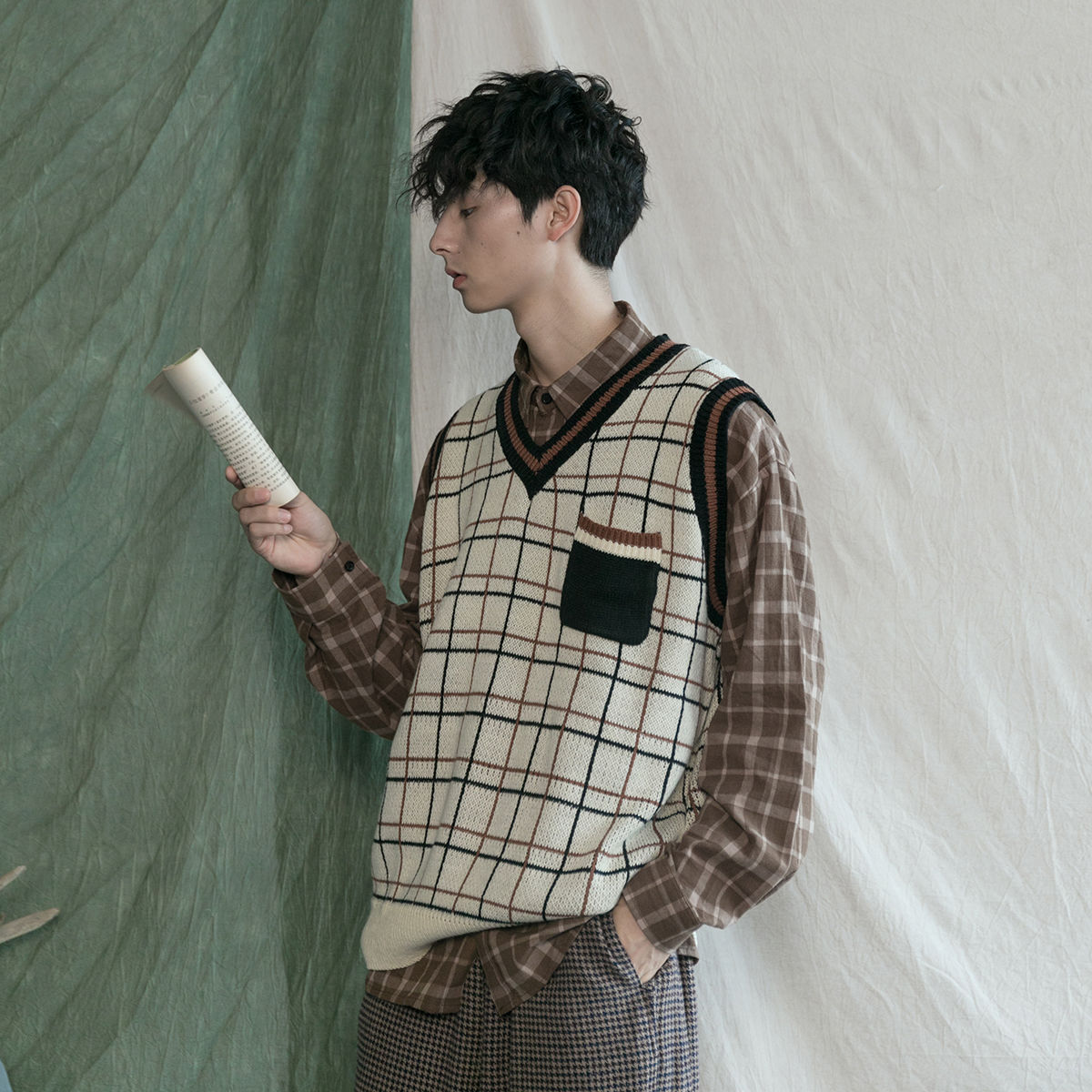 Gilet Tricoté Sans Manches Homme - Col V - 50% Polyester, 40% Acrylique, 10% Laine - Plusieurs Couleurs