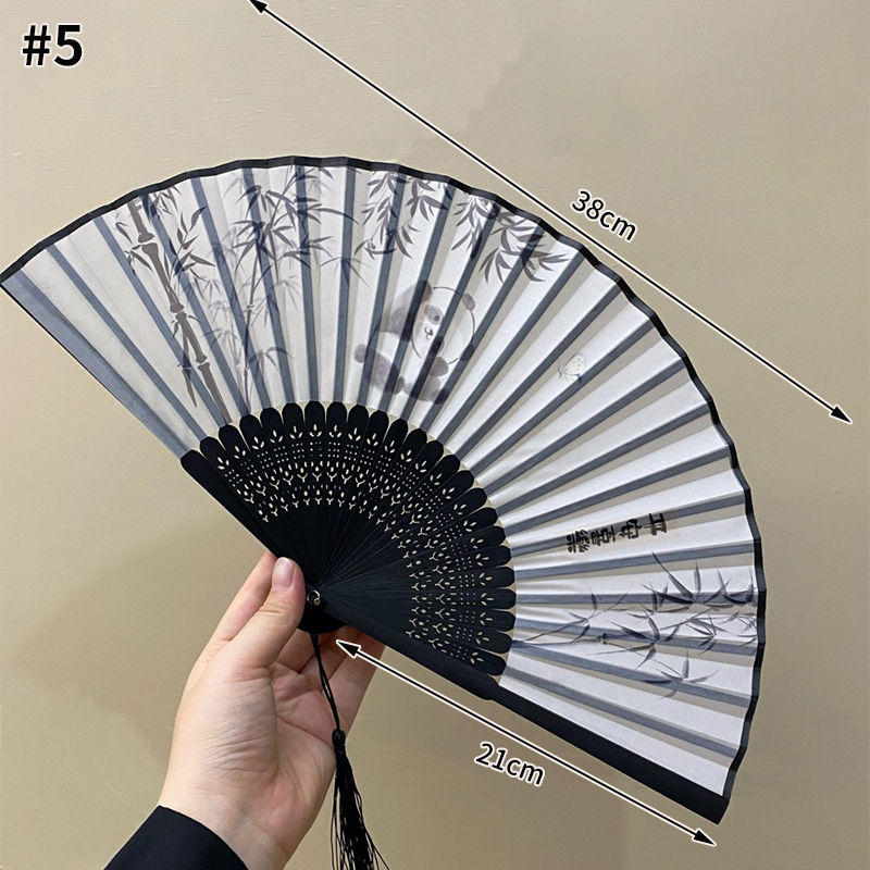 Bamboe opvouwbare ventilator met kwastjes Retro doek Art Craft Fan Chinese stijl Party Dancing Hand Fans Draagbare decoratieve ventilator: Licht Groen