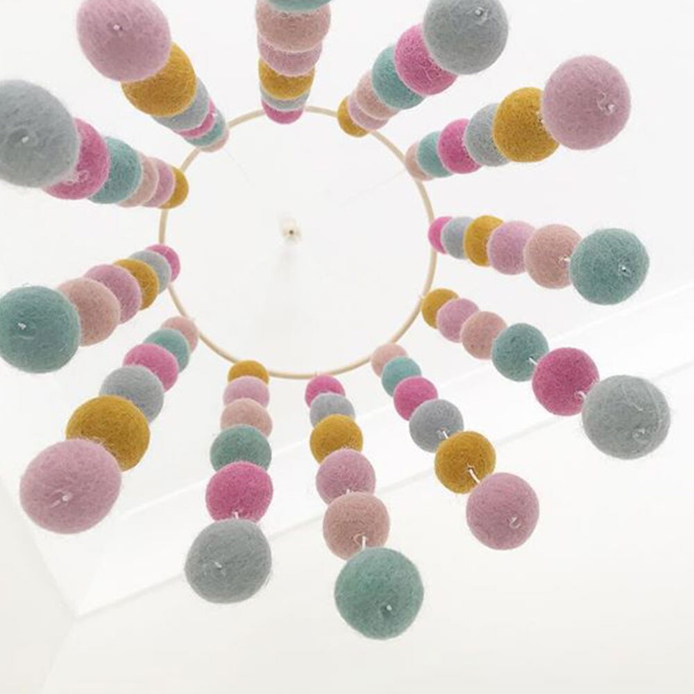 Baby Rasseln Mobile Pompom Windspiele Bett Glocke Spielzeug für Kinder Zimmer Bett Hängen Dekoration Zelt Decor Fotografie Requisiten