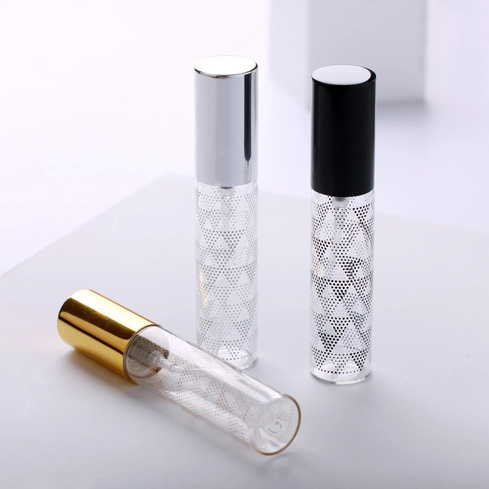 10 Ml Draagbare Driehoek Decoratief Patroon Glas Parfum Fles Met Verstuiver Lege Cosmetische Mini Hervulbare Spray Flessen