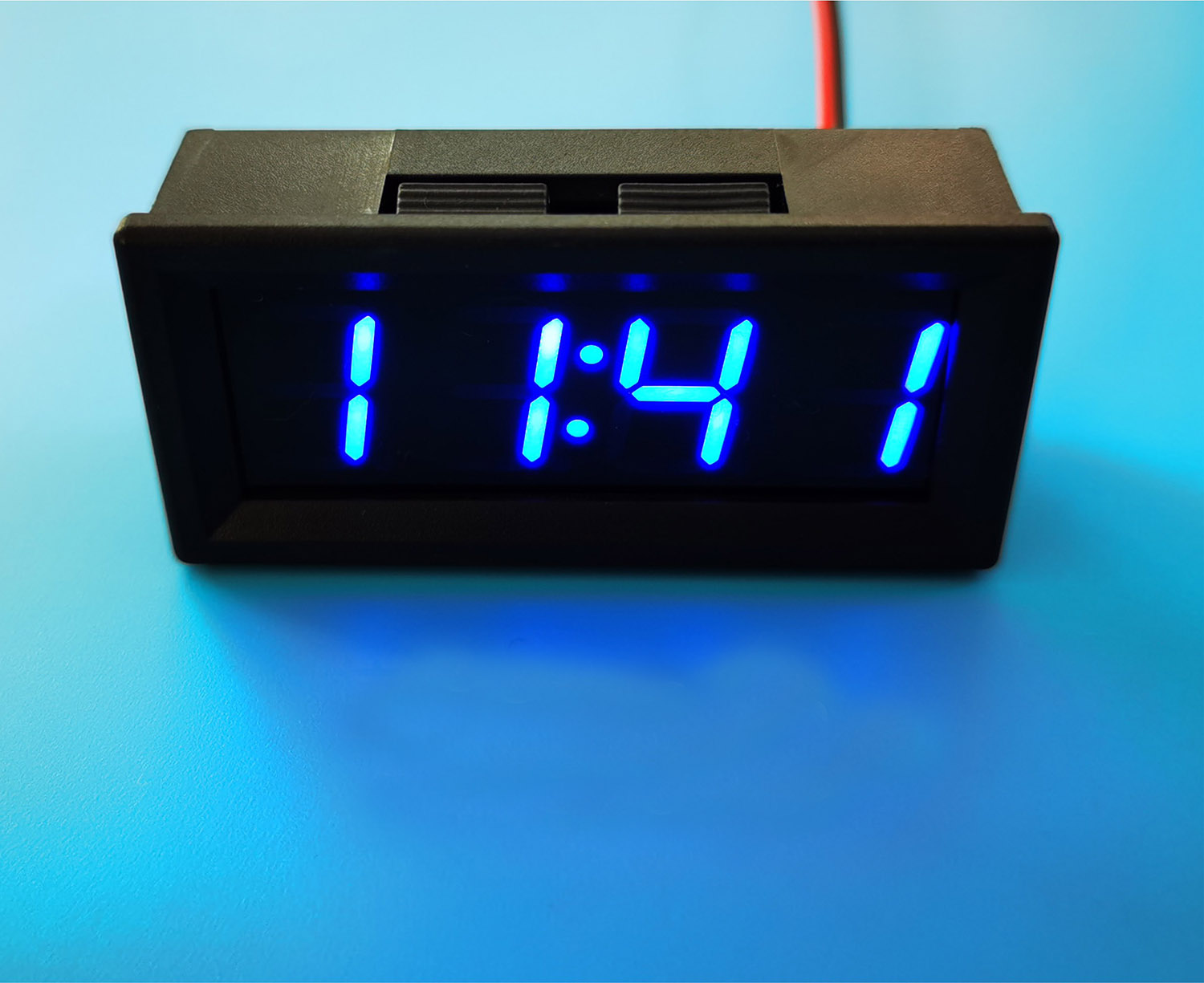 WiFi Clock 0.56 LED Digital Tube Electronic Clock Wireless Network Automatic Timing Time Display 12/24 Hours 5V 12V CAR: Gold
