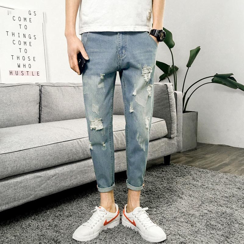 Sommer lyseblå nødstedte rippet hul jeans mænds bukser tigger denim badge afslappet teenager ankel længde bukser