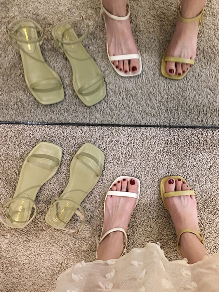 Damesschoenen Sandalen Mode Dunne Riem Dikke Hak Eenvoudige Wind Hak Schoenen