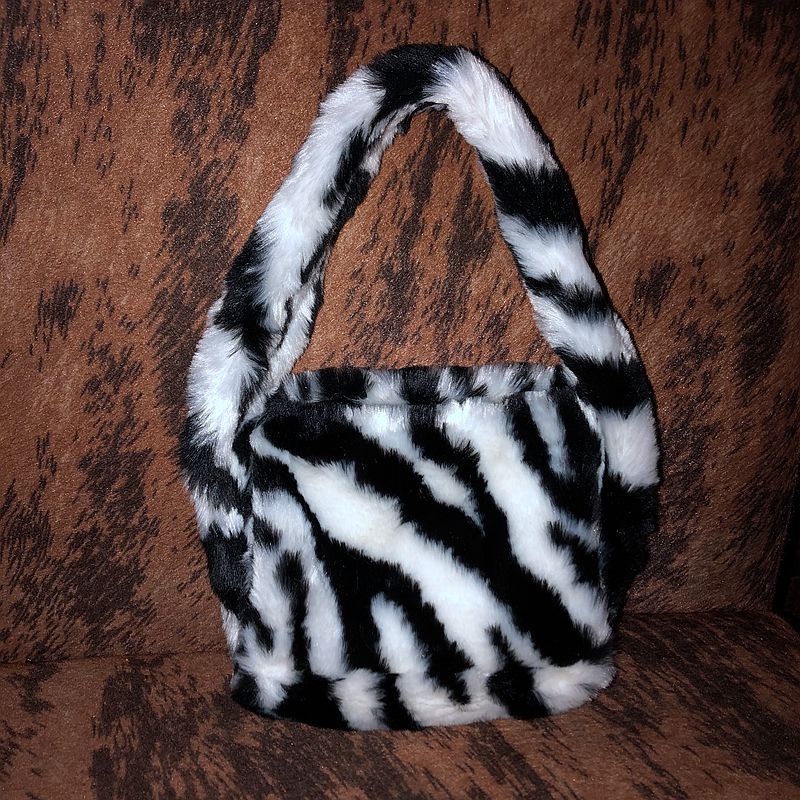 Zebra Print Dames Zachte Pluche Schoudertassen Vintage Faux Fur Vrouwen Leuke Bloem Onderarm Zak Cool Meisjes Harige Tote Purse handtassen