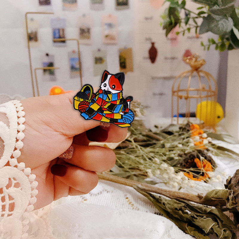 Broche en tricot pour femmes, Badge en fil d'art en émail, broche pour pull, chemise, manteau, sac à dos, accessoires de bijoux mignons