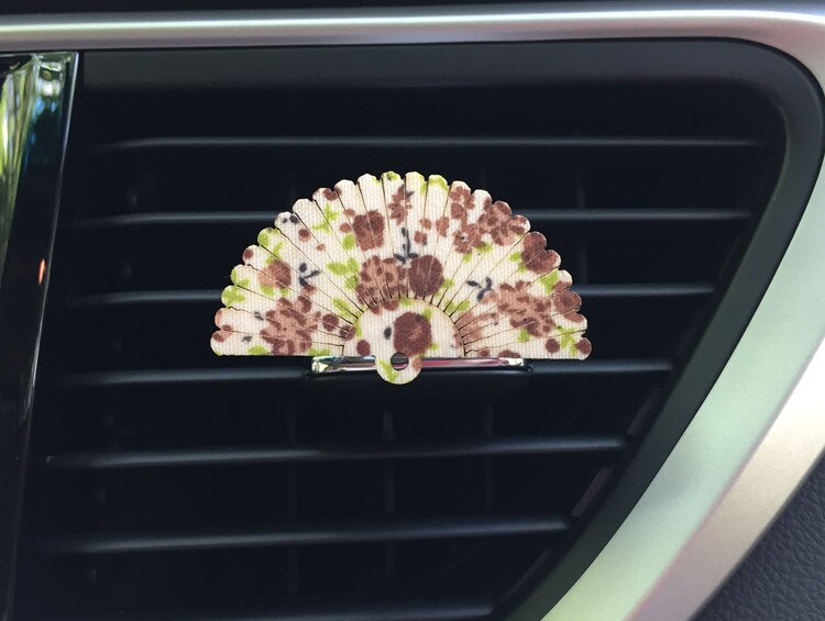 Ambientador en forma de ventilador con Clip, Perfume de estilo de coche para salida de ventilación de aire acondicionado, ornamento de coche, fragancia sólida XCZ631: Beige