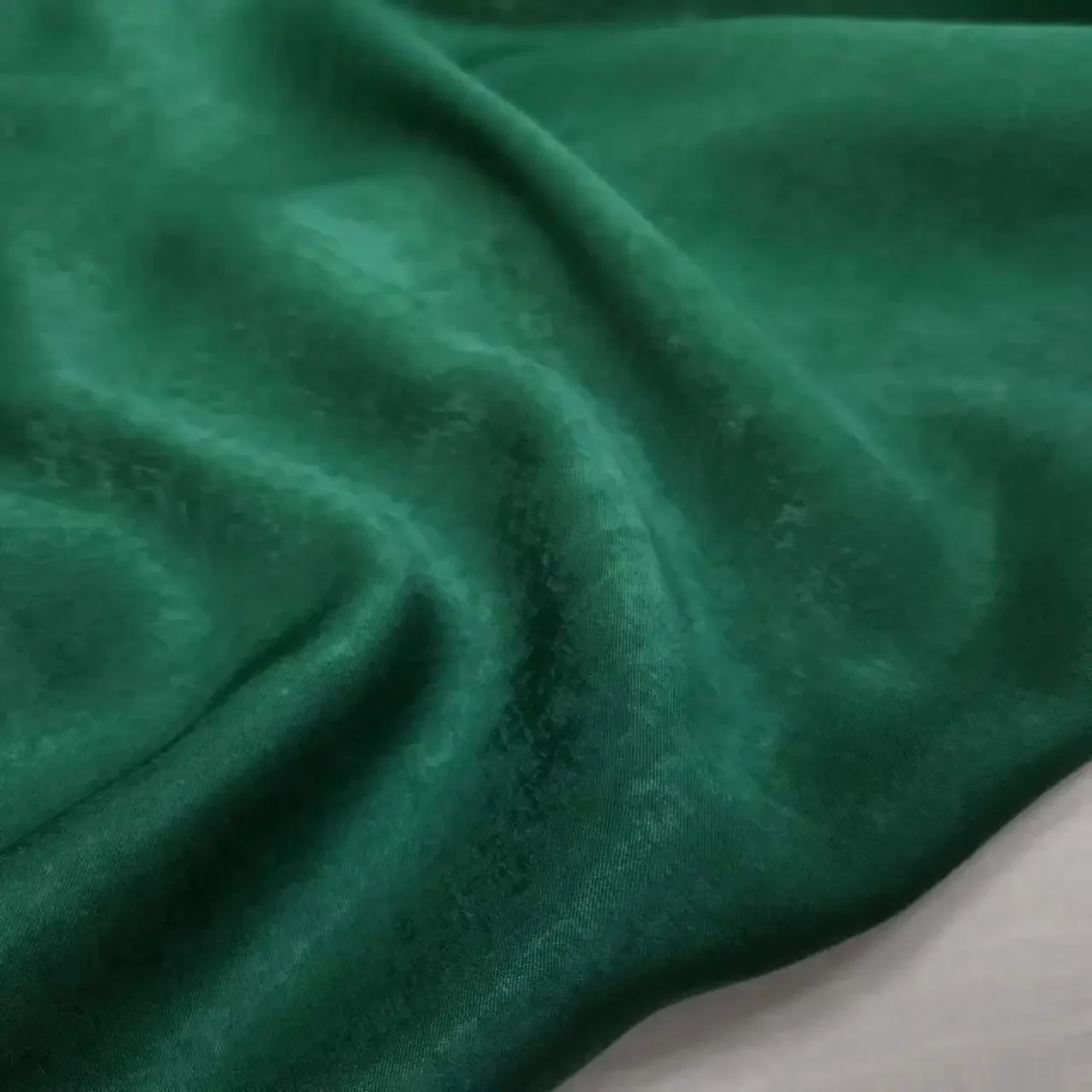 Tela de piel de melocotón de gasa crepé brillante, Material de vestido satinado de seda fluorescente: YELLOW