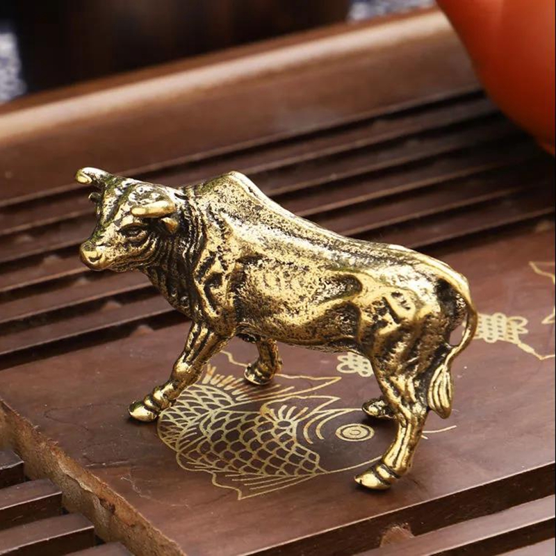 Figura de toro de la calle de pared de cobre Vintage, estatua de latón Retro de ganado, ornamento Feng Shui, decoración de escritorio, accesorios de decoración del hogar