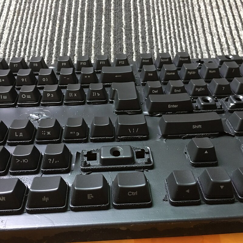 Keyboard Keycaps 104 Mechanical Keyboard Key Caps English and Russian Side Engraved Transparent Key Caps