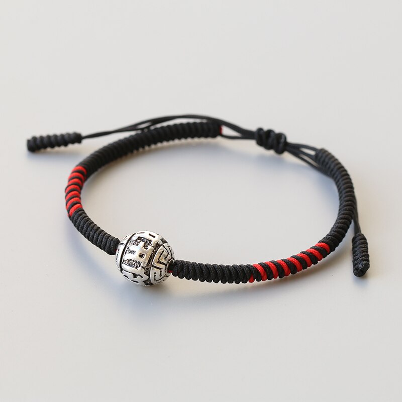 Tibetaanse Boeddhistische Handgemaakte Knopen Lucky Touw Armband Met Tibetaans Zilveren OM Charme Grootte Verstelbare Beschermende Amulet