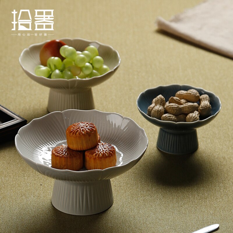 Drainable Ceramic High Leg Plate Dessert Refreshment Plate Dried Fruit Japanese Fruit Dish Chinese Tray for Buddha Fruit Plate