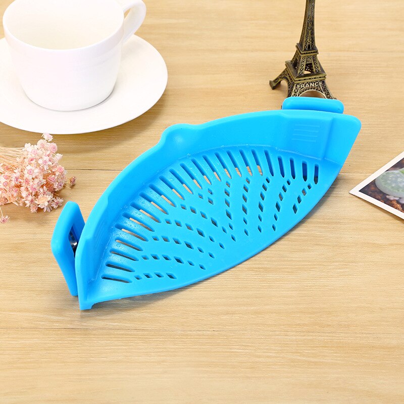Home kitchen Silicone Stretch Drain Tool Pot Edge Water Filter Foldable Soup Funnel Silicone Liquid Diversion Drainer strainer: Blue