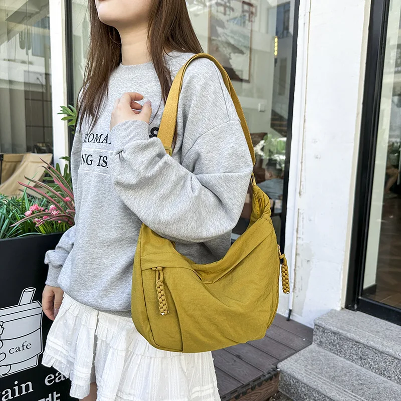 Nylon Shoulder Bag High Capacity Women's Crossbody Messenger Bag Leisure Versatile Purses and Handbags Totes Hobos Bag