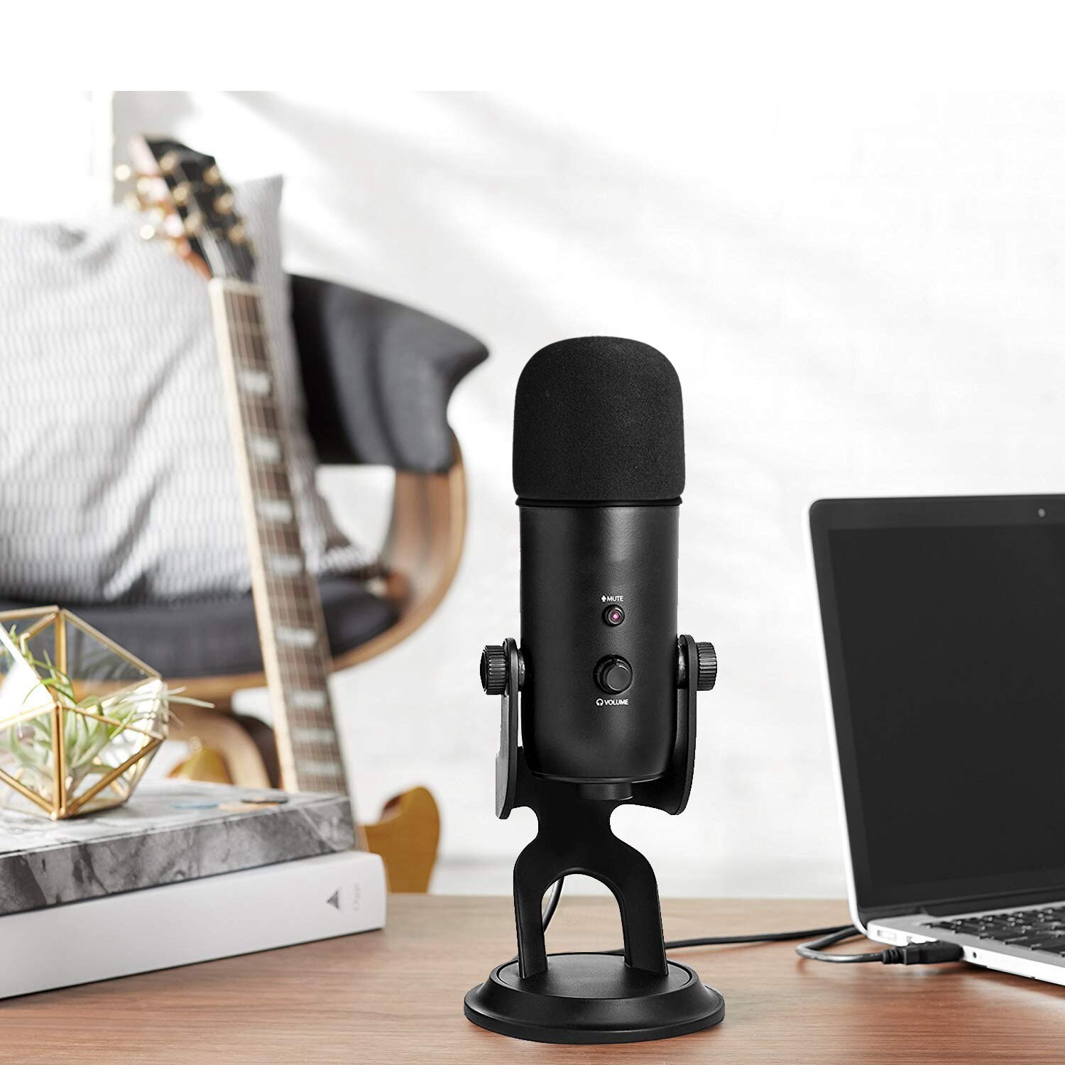 Schaumstoff-windschutz für andere große mikrofone, wie z. b. mxl und audio-technica – das schwammmaterial sorgt dafür, dass er …