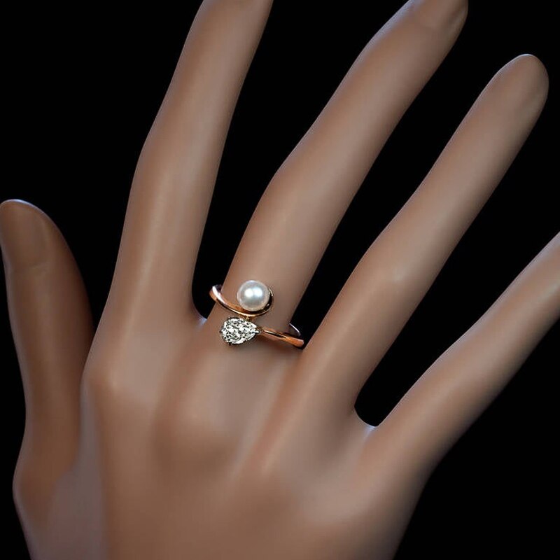 Huitan Pearl Pear Shape CZ Women Finger Ring Bridal Wedding Engagement Party Ring Romantic Jewelry