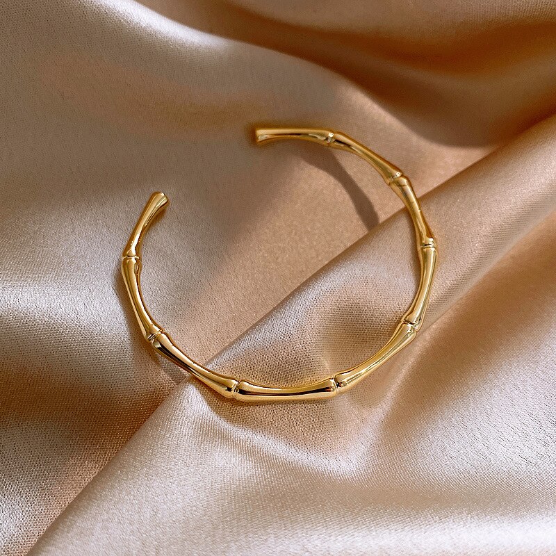 MINHIN Simple White Shellfish Board Bend Metal Overlap Acetic Resin Open Bangle for Women Girls Jewelry: BE7683