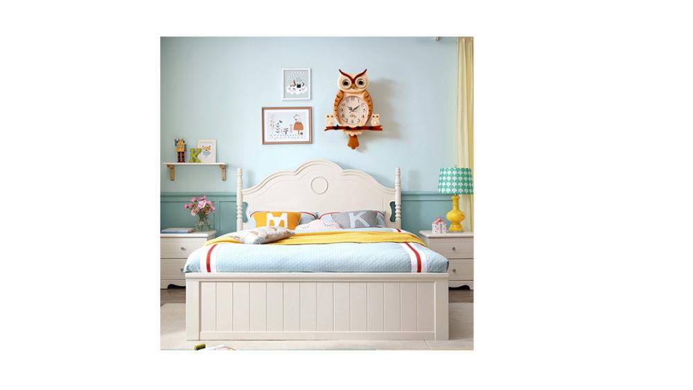 Cartoon owl wall clock