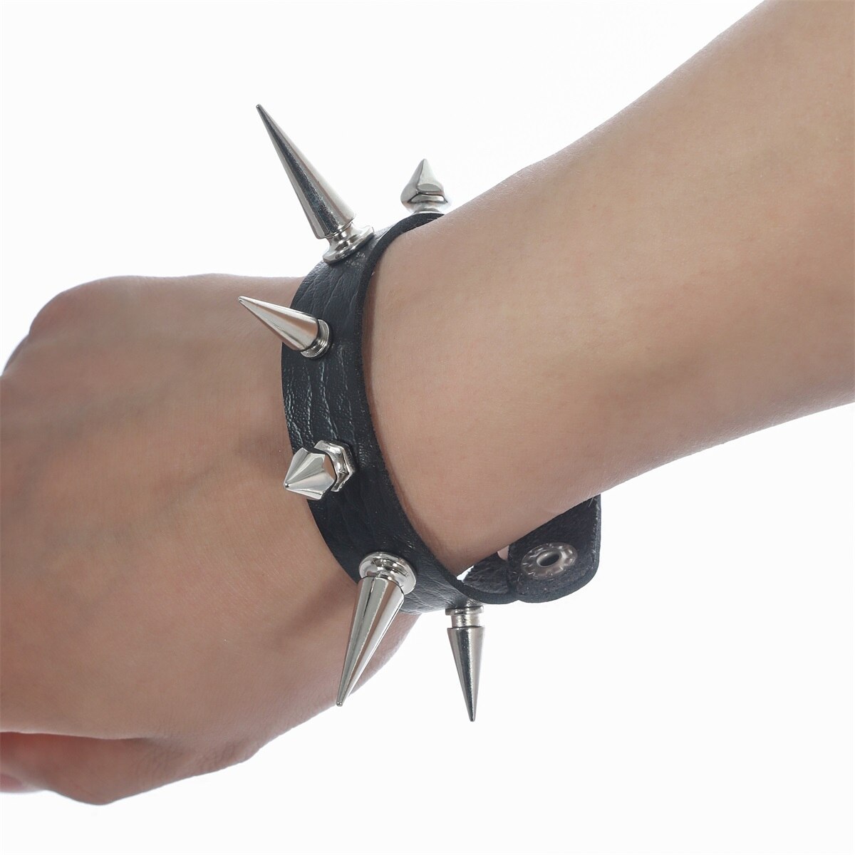 Pulsera de cuero con pinchos para hombre y mujer, brazalete Punk, joyería gótica, accesorios para Cosplay, gótica
