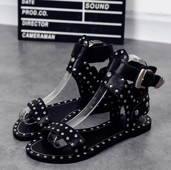 Summer Multiple Buckle Rivets Gladiator Sandals Open Toe Ankle Wrap Women Sandals Metal Back Strap Flat Heels Rome Lady Shoes
