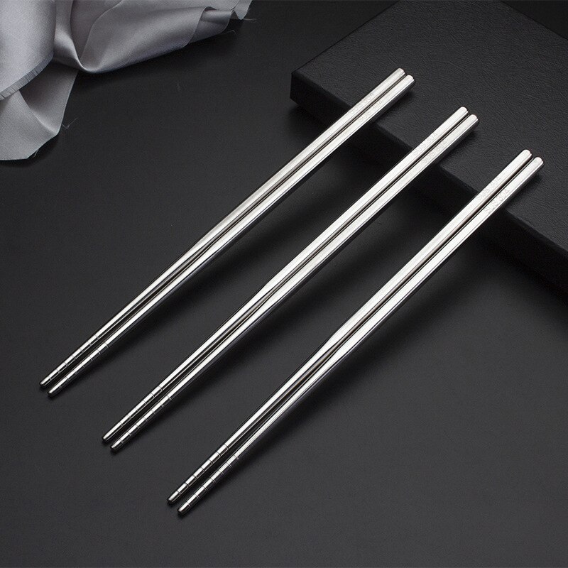 Juego de palillos de acero inoxidable Metal chino, antideslizante, portátil, reutilizable, para comida, palitos de Sushi, utensilios de cocina para el hogar: 3 Pairs