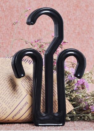 50pcs slipper hanger shoes supermarket sandal hook holder people cotton-padded shoe plastic hook hanger: 4103 Black